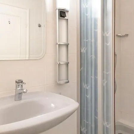 Captains Hideway _f41 _ 104_